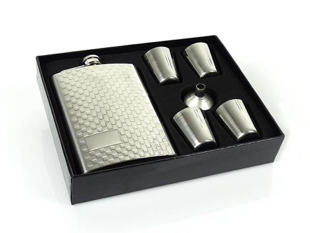 Flachmann "Chrom-Noppen" 8 oz Geschenkset incl. 4 Trinkbecher und 1 Trichter