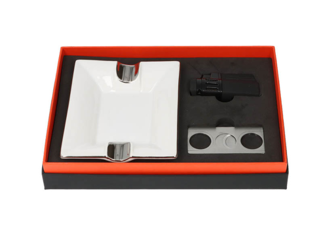 Zigarrenset: Zigarrenascher, Cutter Ring 53, 4er Jet-Feuerzeug, mit Geschenkbox