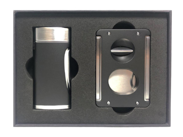 Zigarrenfeuerzeug "Tycoon" schwarz/chrom, Doppel-Jet-Flame, mit Cutter 3-fach